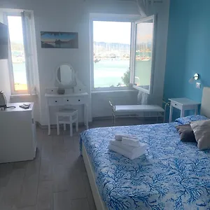 Affittacamere La Finestra Sul Mare, Fezzano (Liguria)
